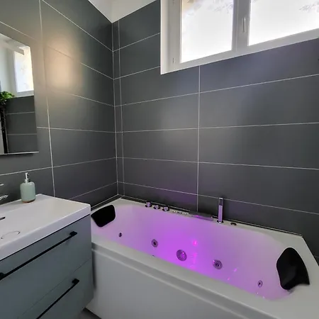 Haussmannien - Balneo, Proche Centre-ville Et Gare Lägenhet