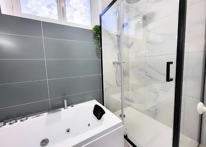 Haussmannien - Rénové, Balnéo, Proche Centre-ville Et Gare Apartamento El Havre